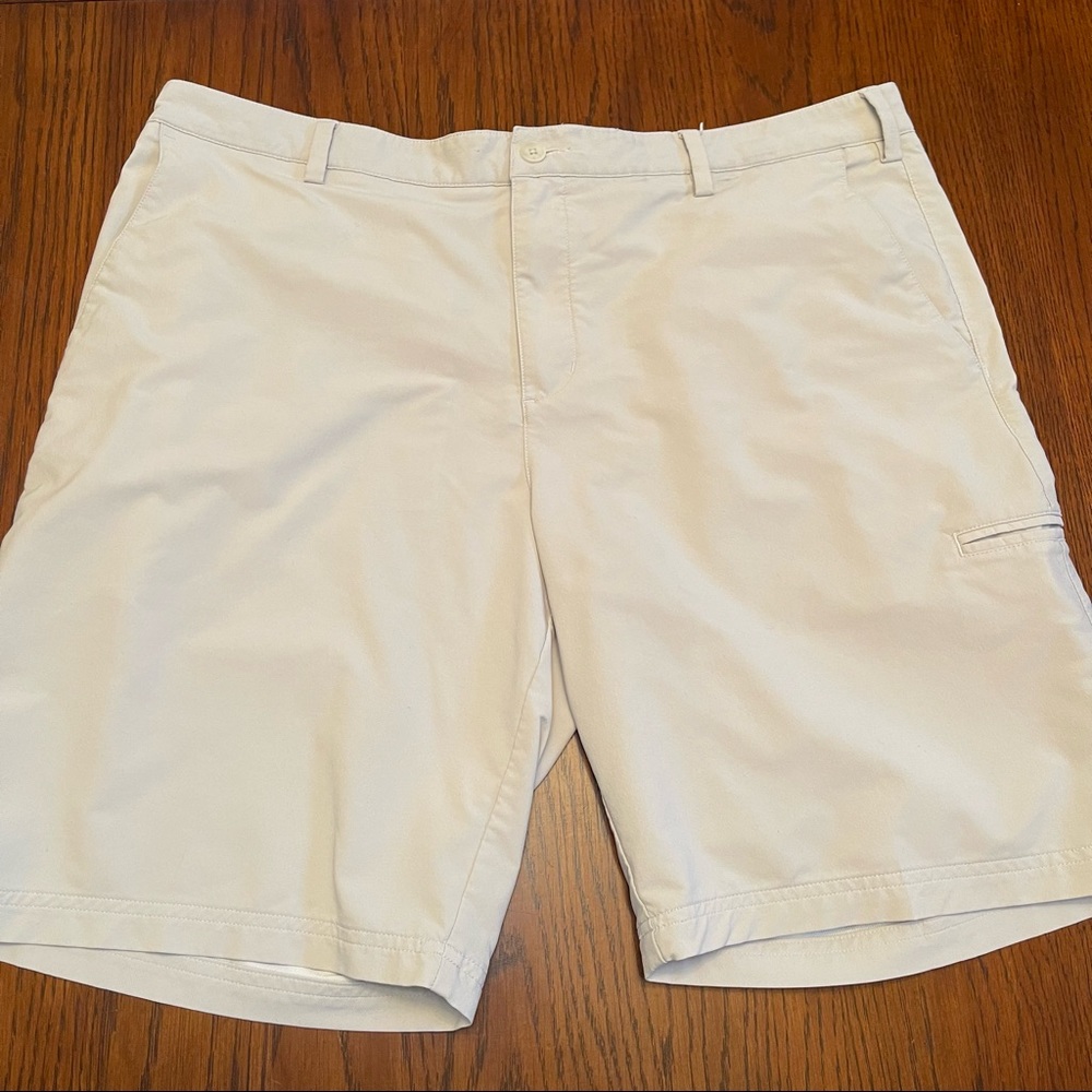 Adidas Mens Golf / Tech Shorts | Tan | Size 38